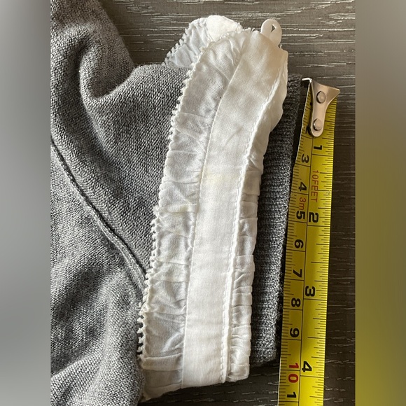 THEORY Wool Scoop Neck with White Ruffle neckline and cuffs . - Picture 5 of 8